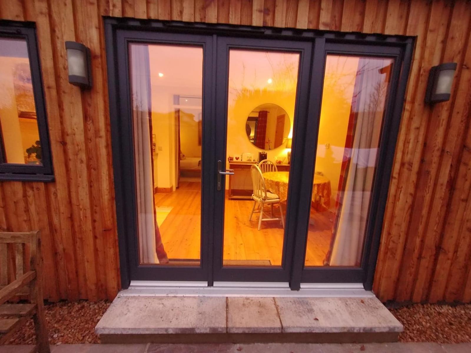 City Central Quiet Garden Apartment With Free Parking Inverness Exterior foto